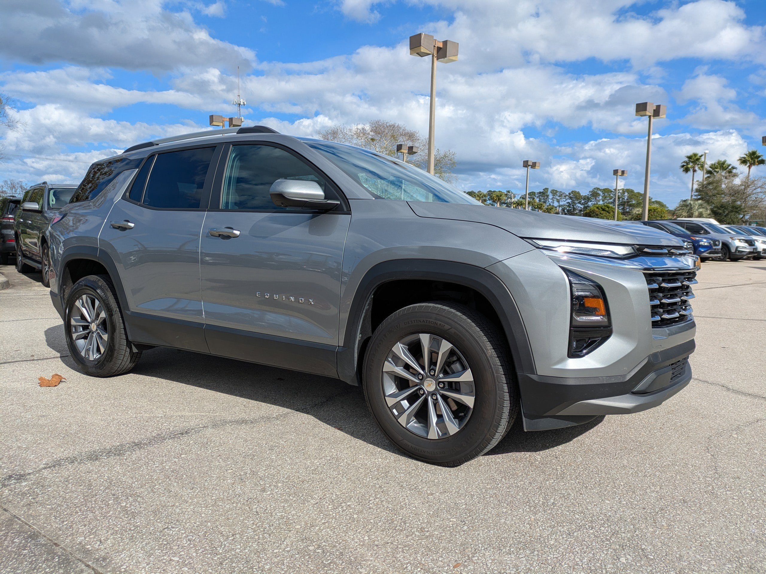 2025 Chevrolet Equinox FWD LT