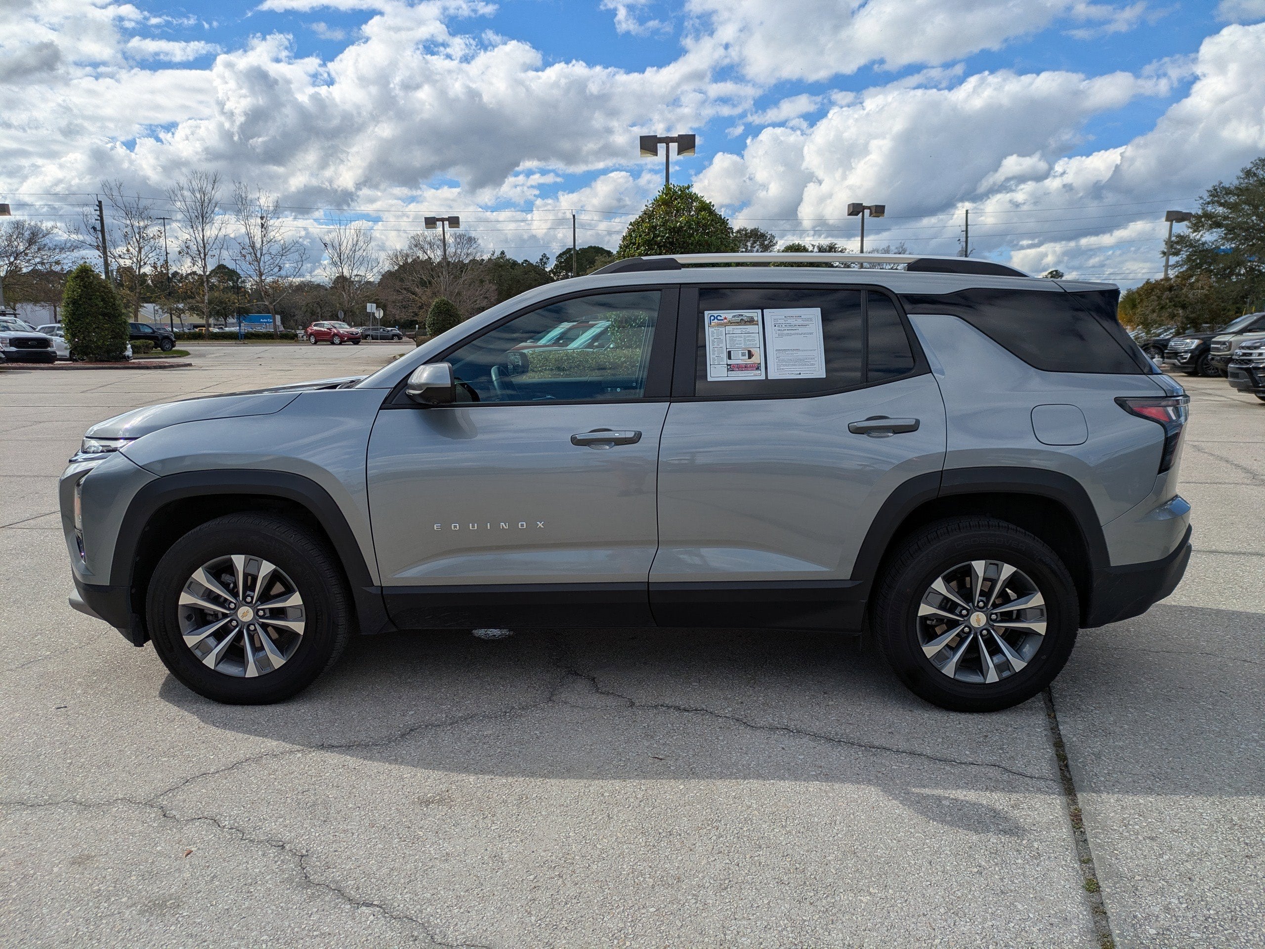 2025 Chevrolet Equinox FWD LT
