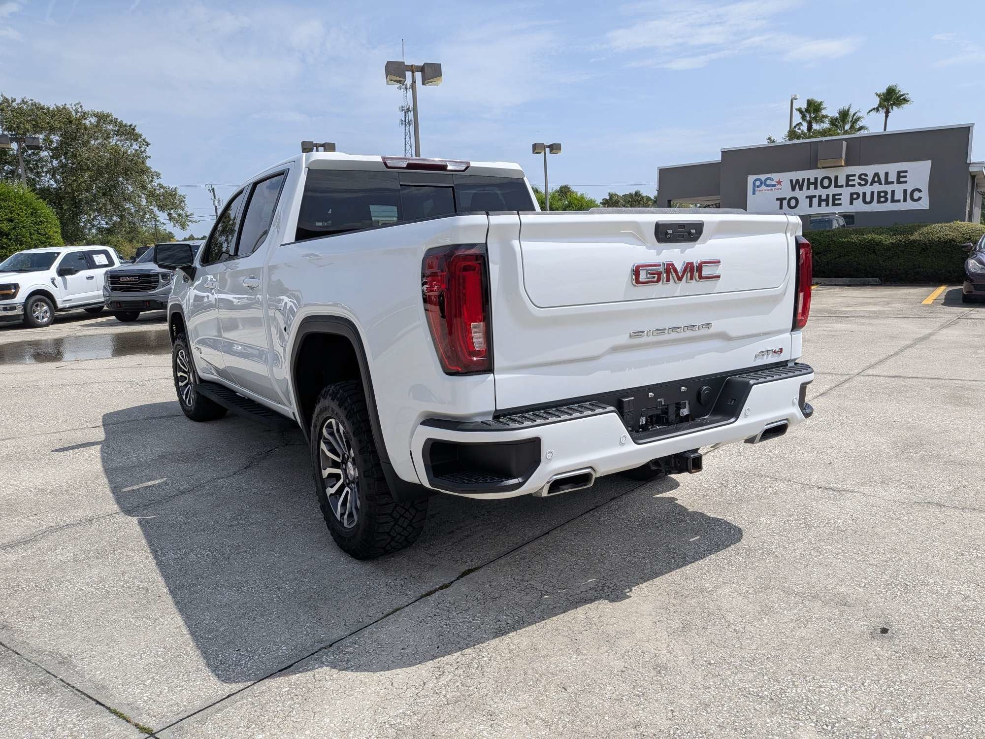 2023 GMC Sierra 1500 AT4
