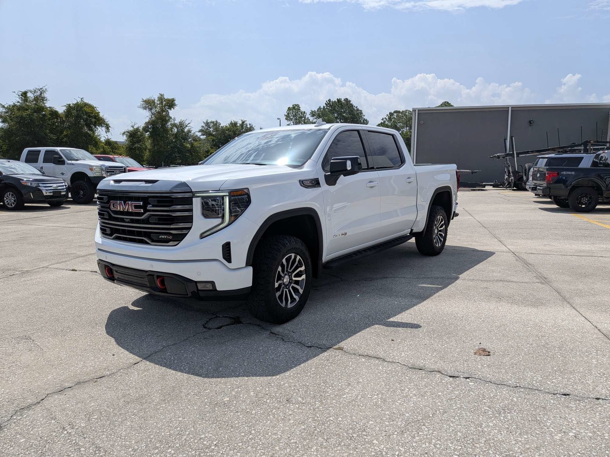2023 GMC Sierra 1500 AT4