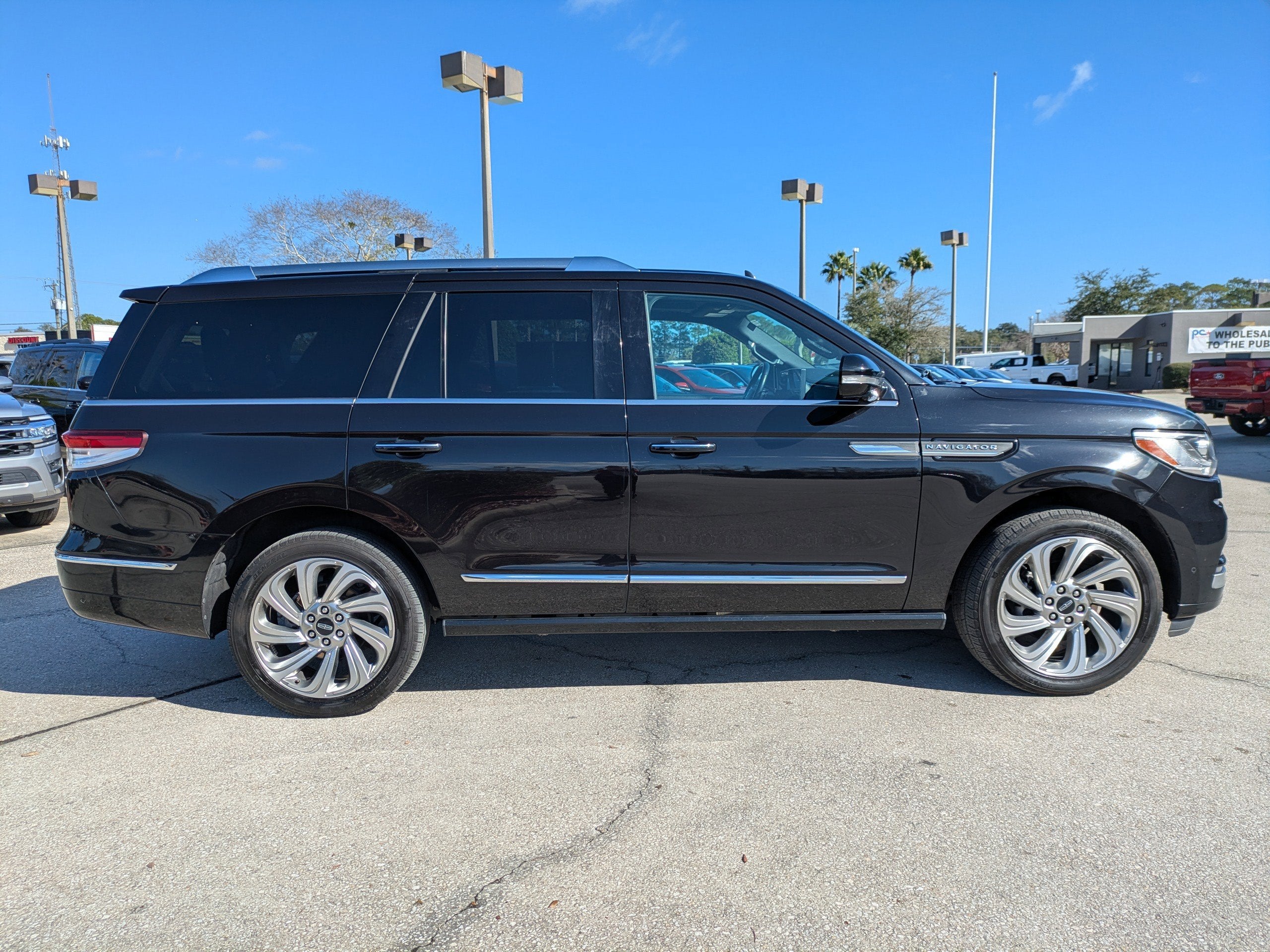 2024 Lincoln Navigator Premiere