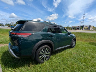 2022 Nissan Pathfinder Platinum