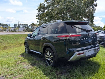 2022 Nissan Pathfinder Platinum