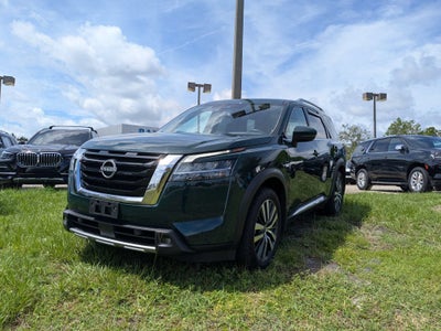 2022 Nissan Pathfinder Platinum