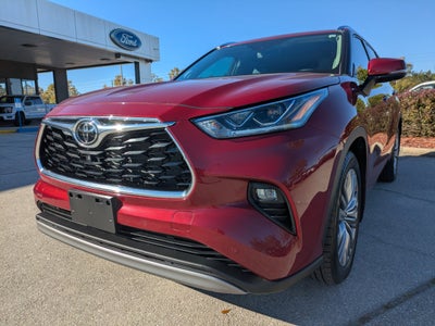 2022 Toyota Highlander Platinum