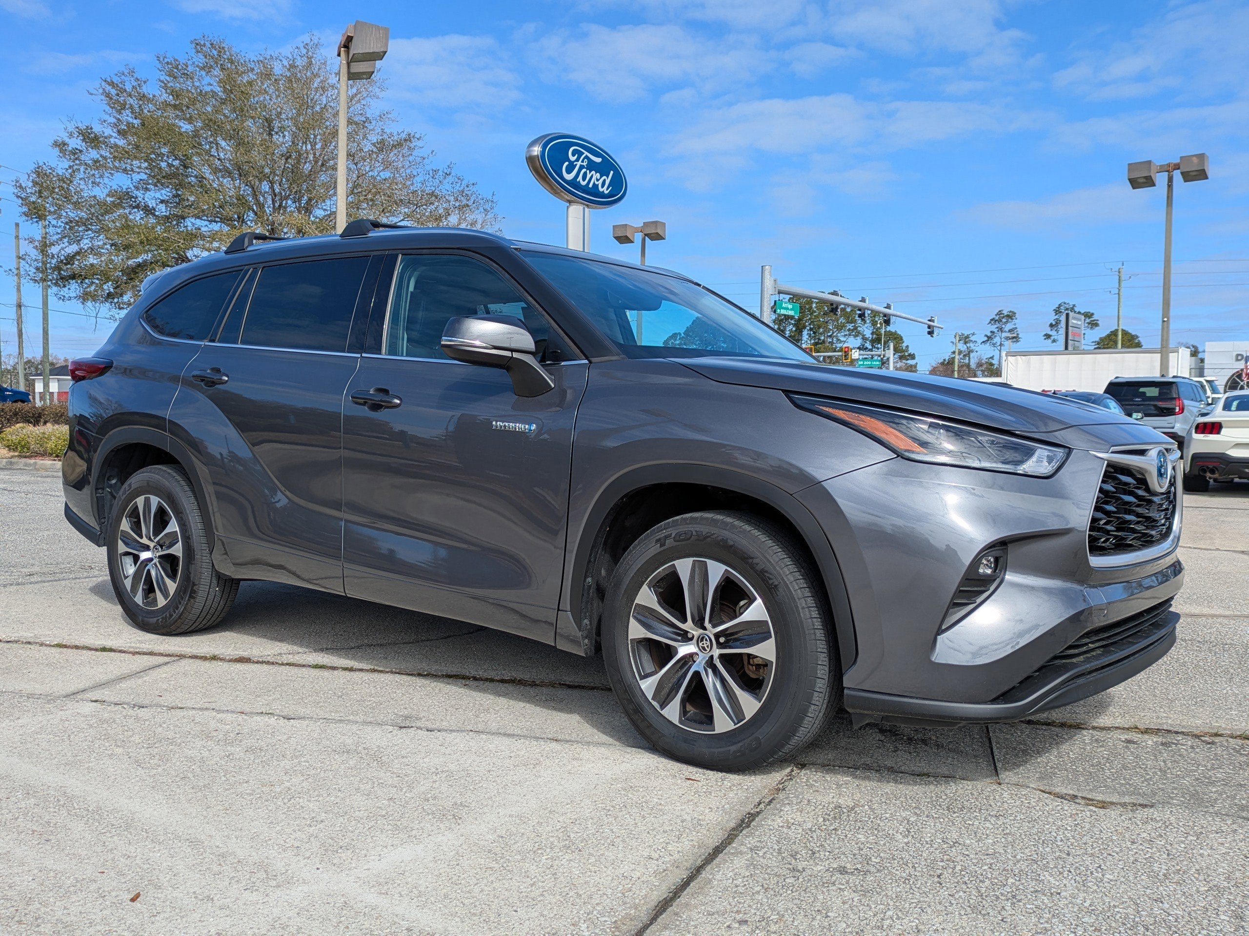 2021 Toyota Highlander Hybrid XLE