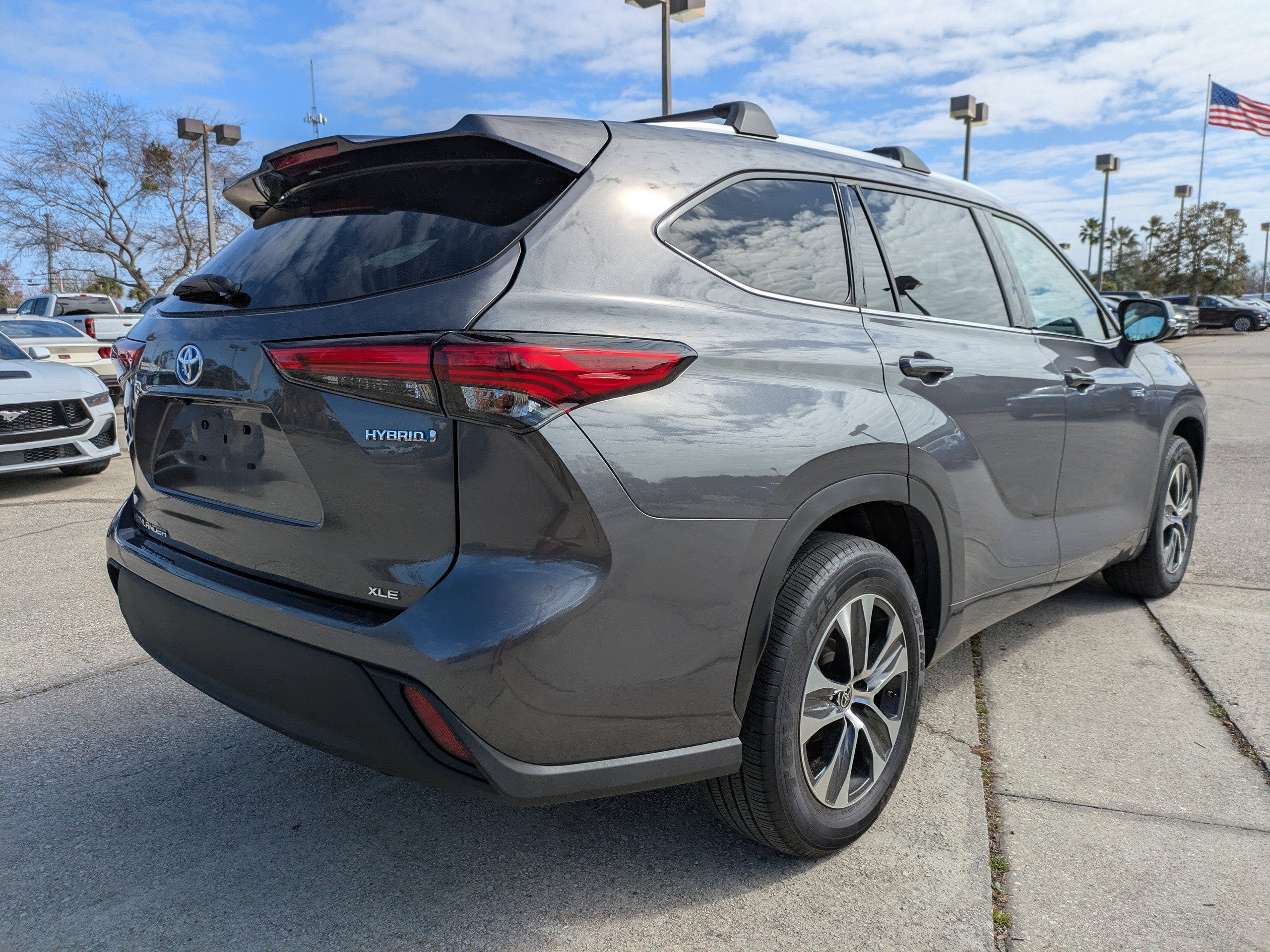 2021 Toyota Highlander Hybrid XLE