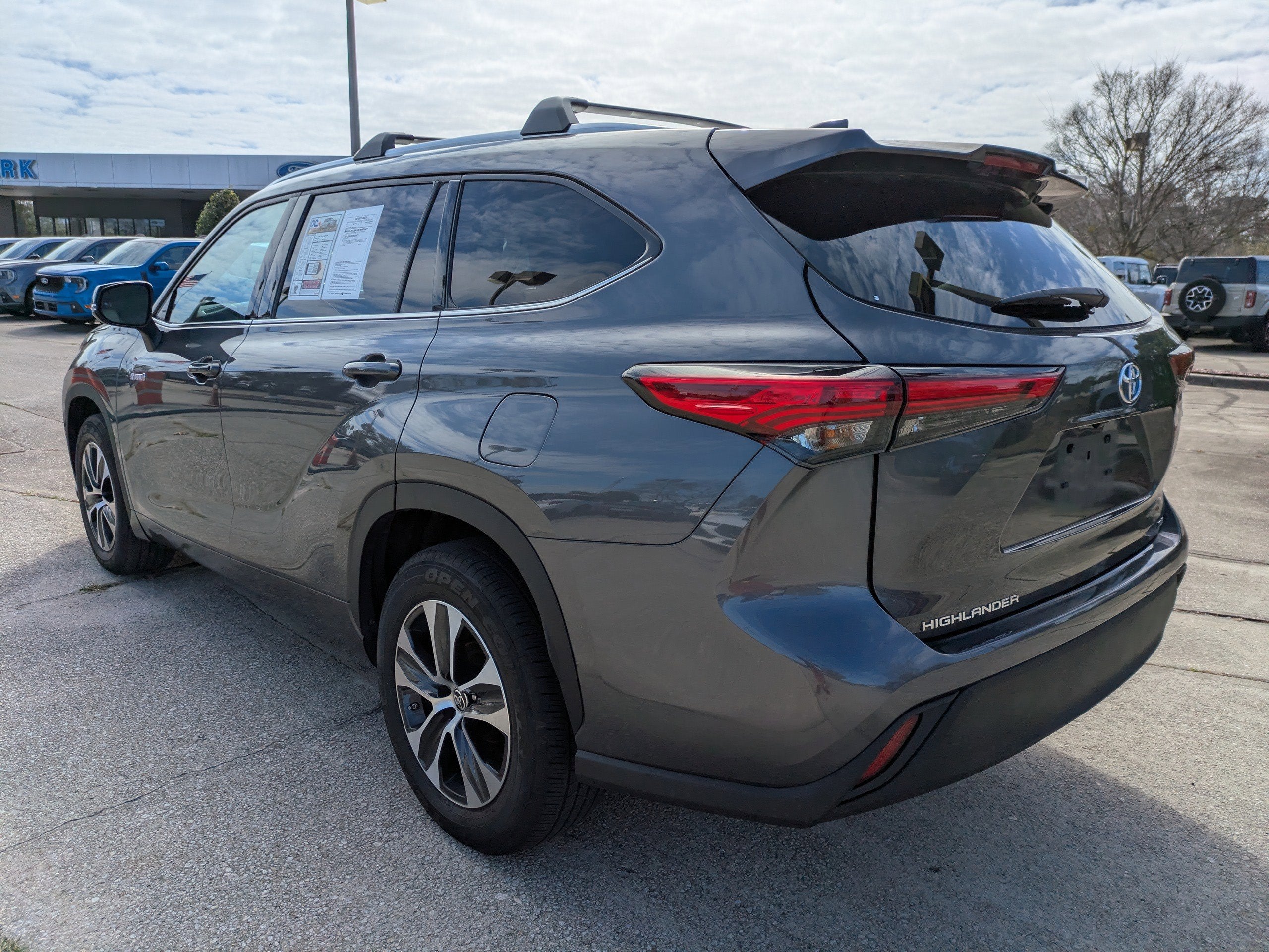 2021 Toyota Highlander Hybrid XLE