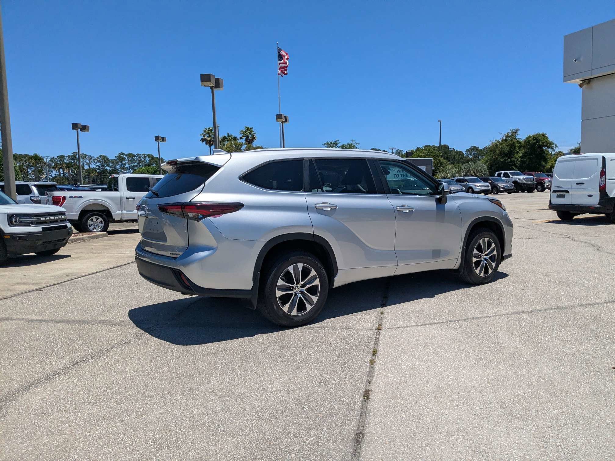 2024 Toyota Highlander XLE