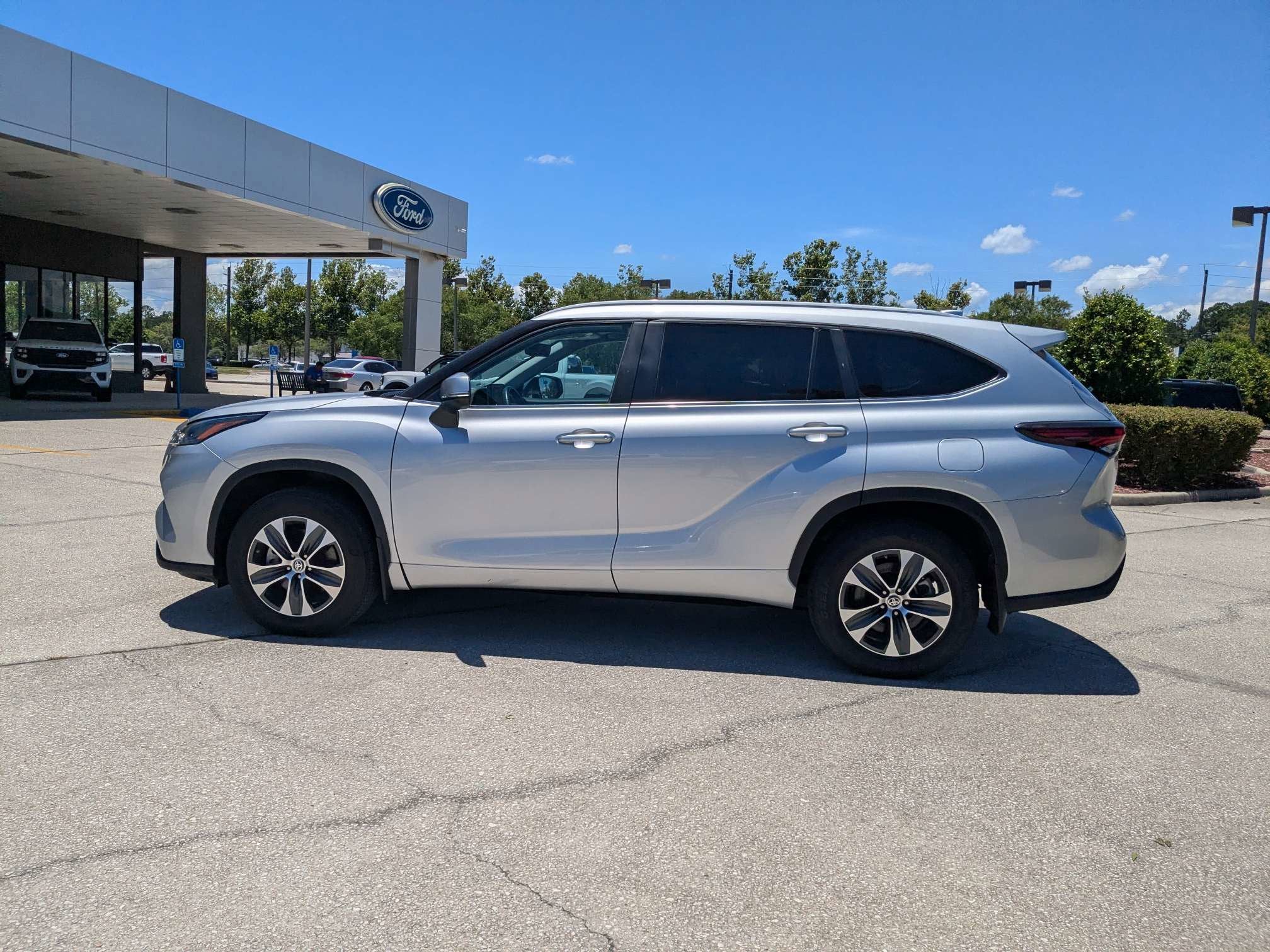 2024 Toyota Highlander XLE