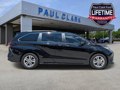 2023 Toyota Sienna Limited