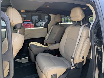 2023 Toyota Sienna Limited