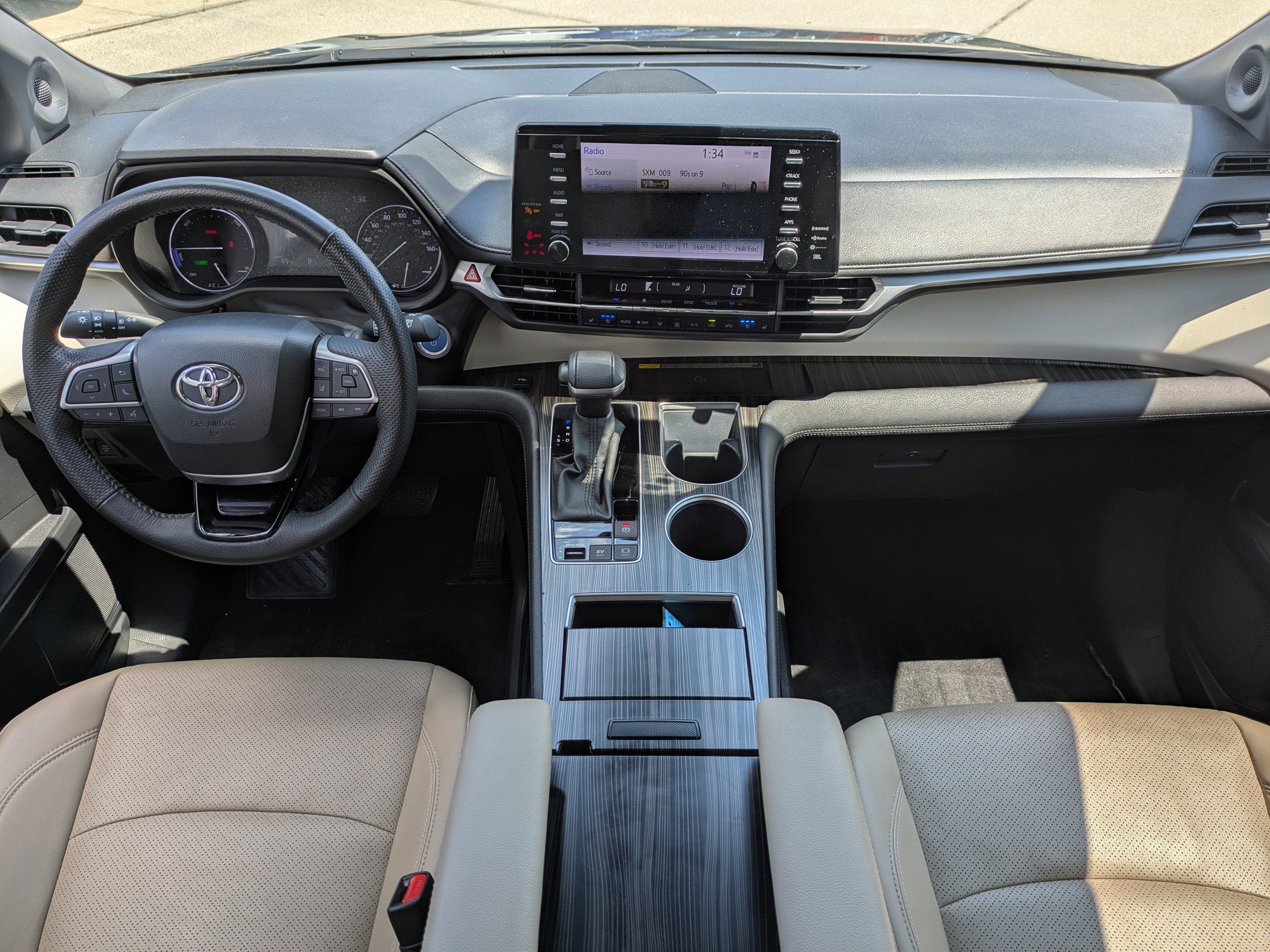 2023 Toyota Sienna Limited