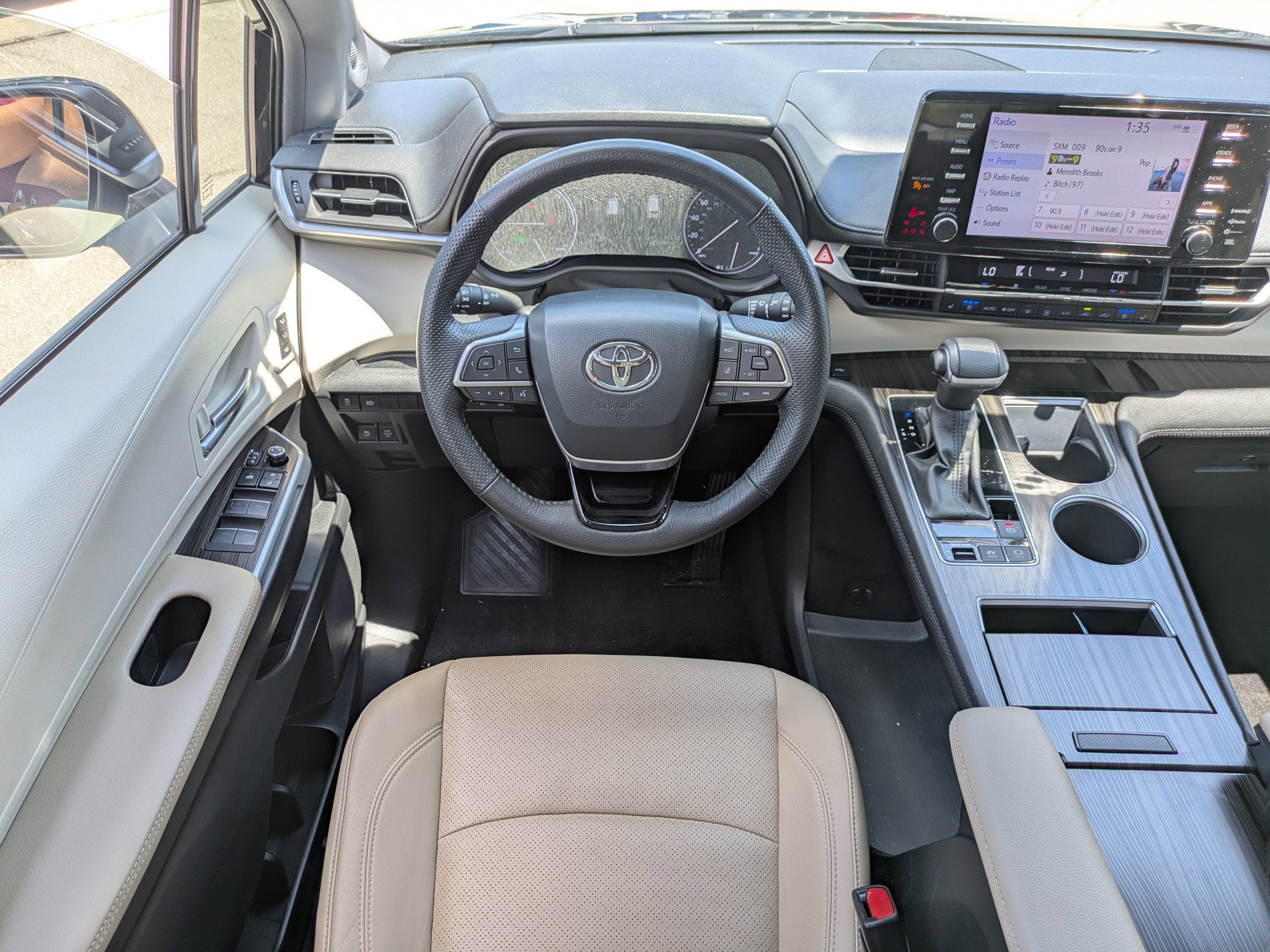 2023 Toyota Sienna Limited