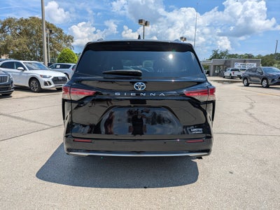 2023 Toyota Sienna Limited