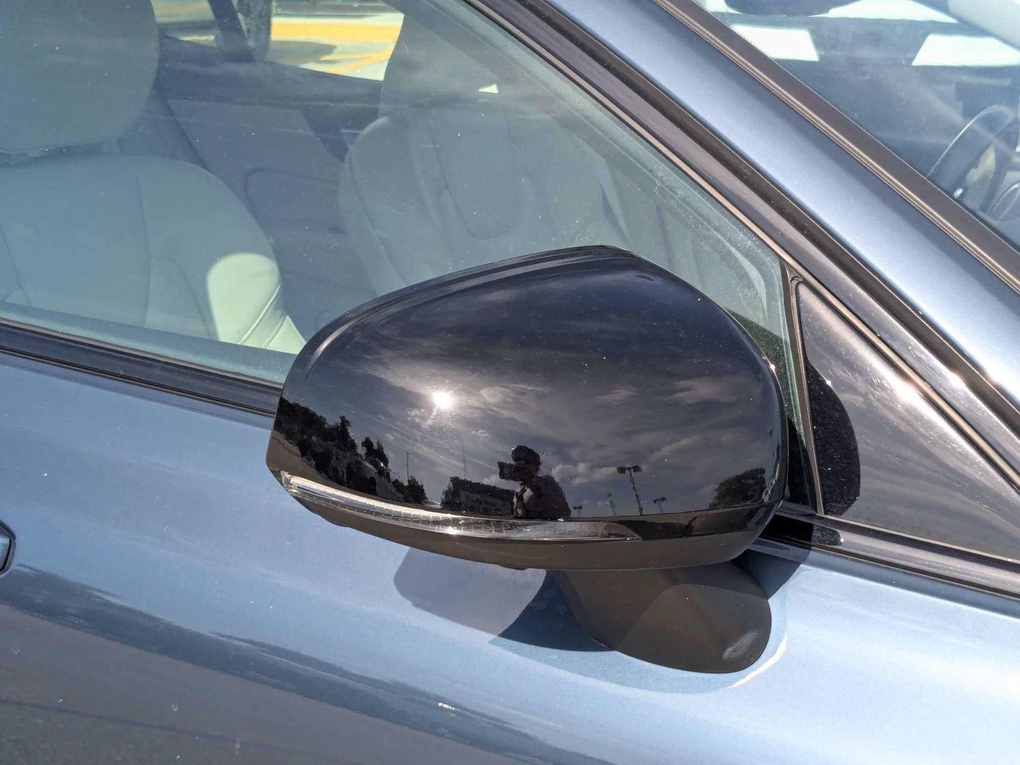2024 Volvo S60 Plus Dark Theme