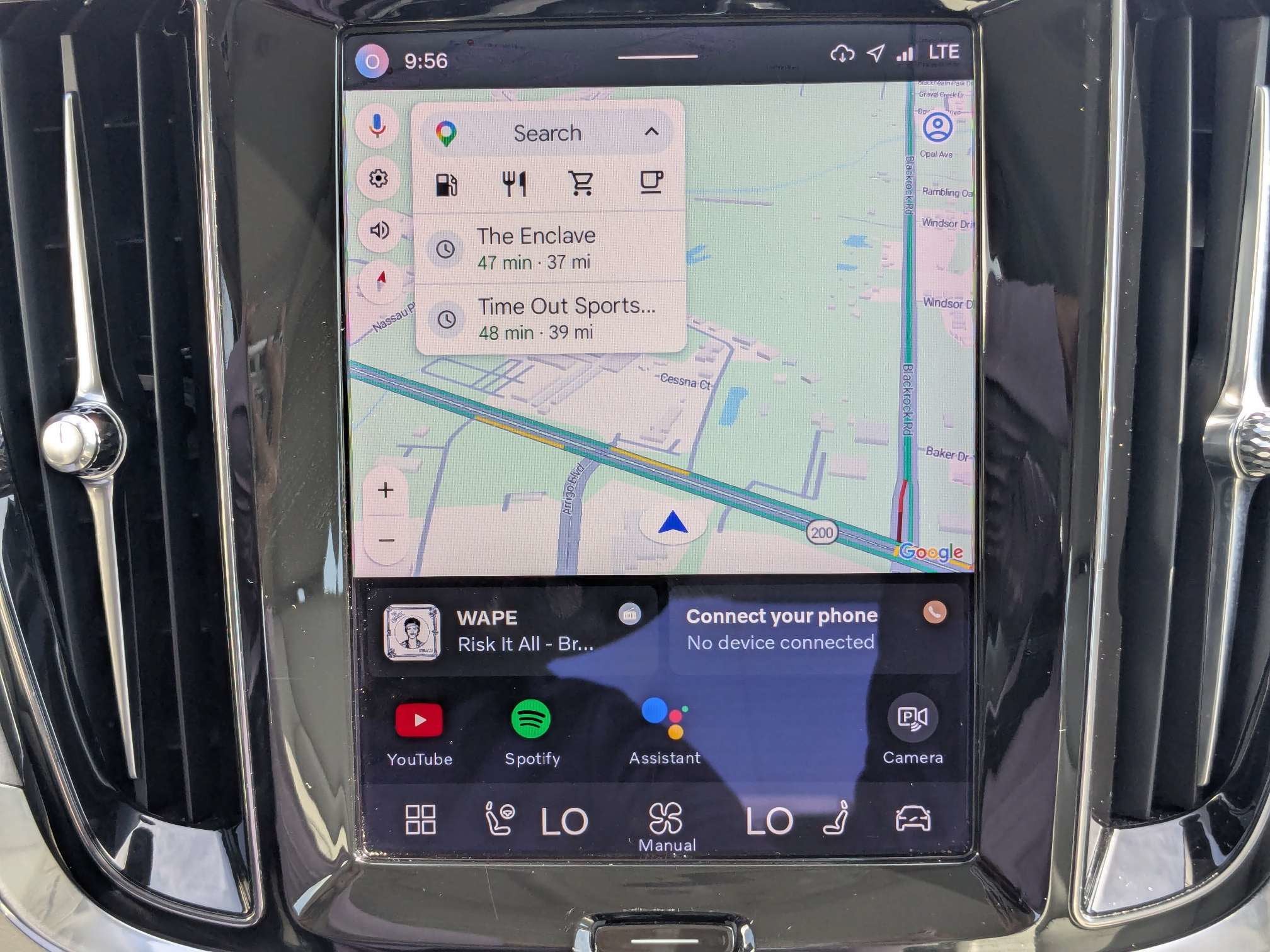 2024 Volvo S60 Plus Dark Theme