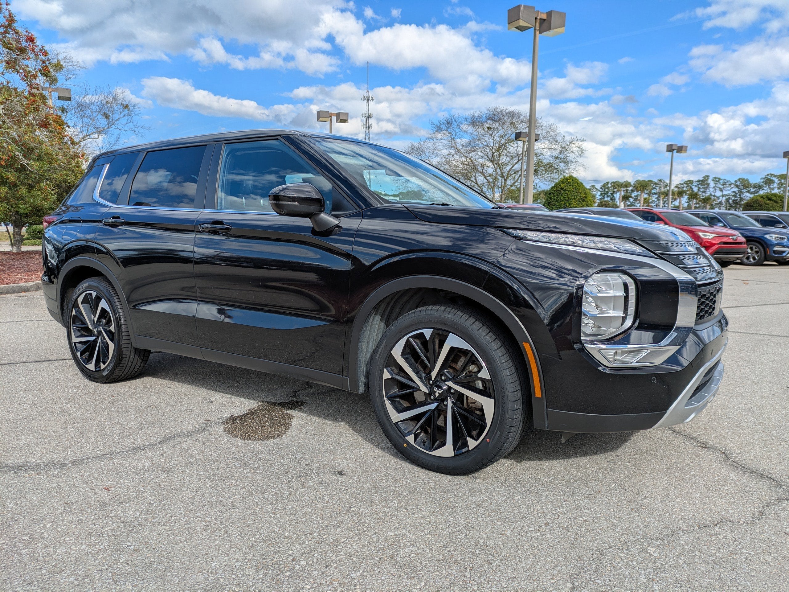 2024 Mitsubishi Outlander SE