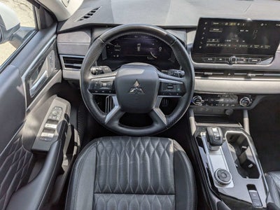 2025 Mitsubishi Outlander SEL
