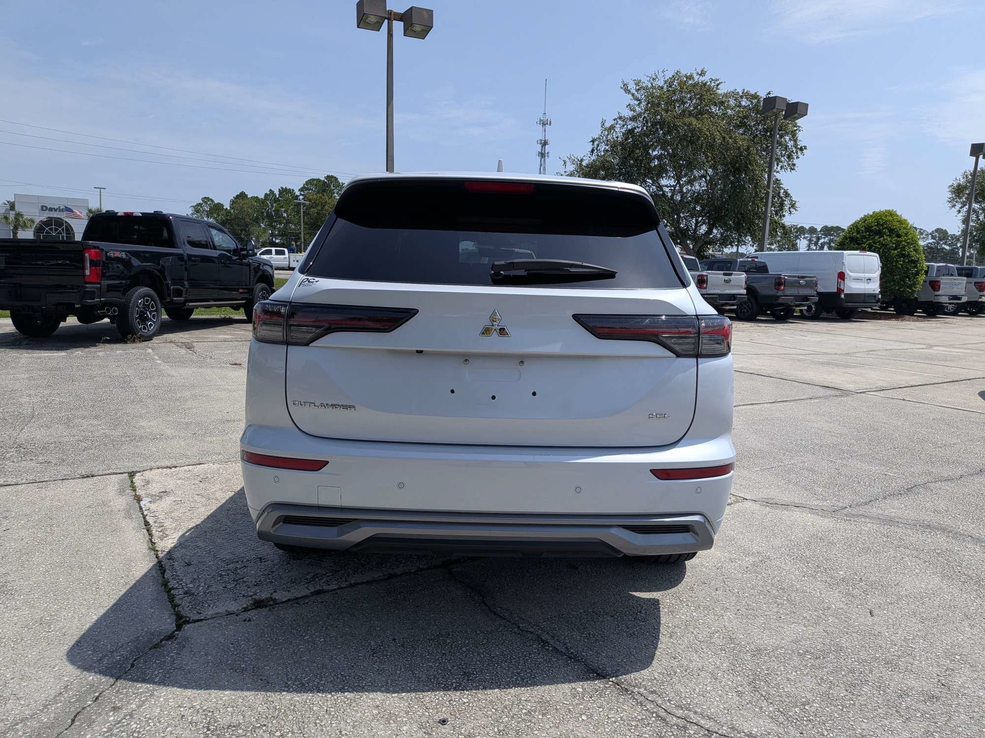 2025 Mitsubishi Outlander SEL