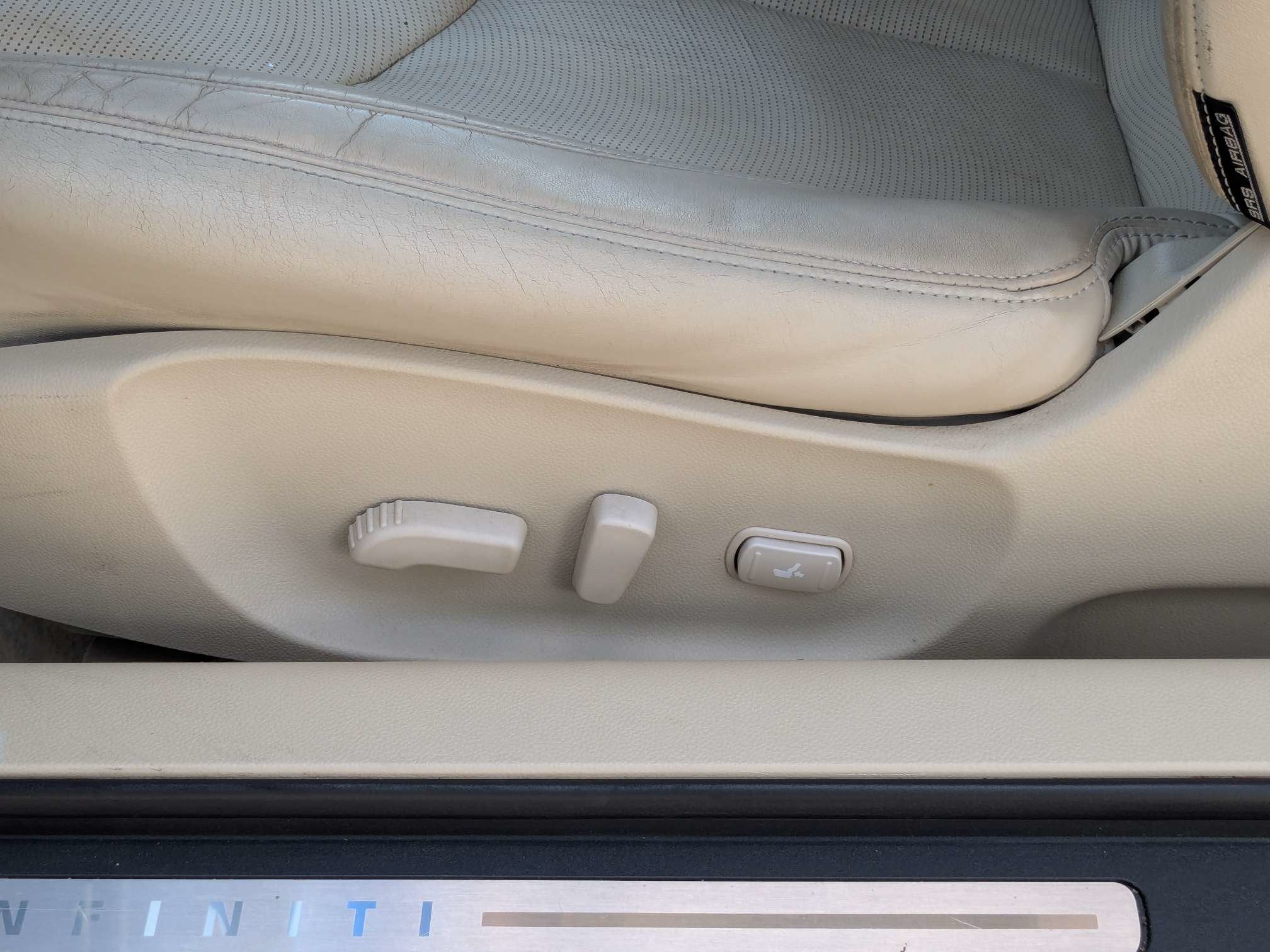 2010 INFINITI G37 Convertible Base
