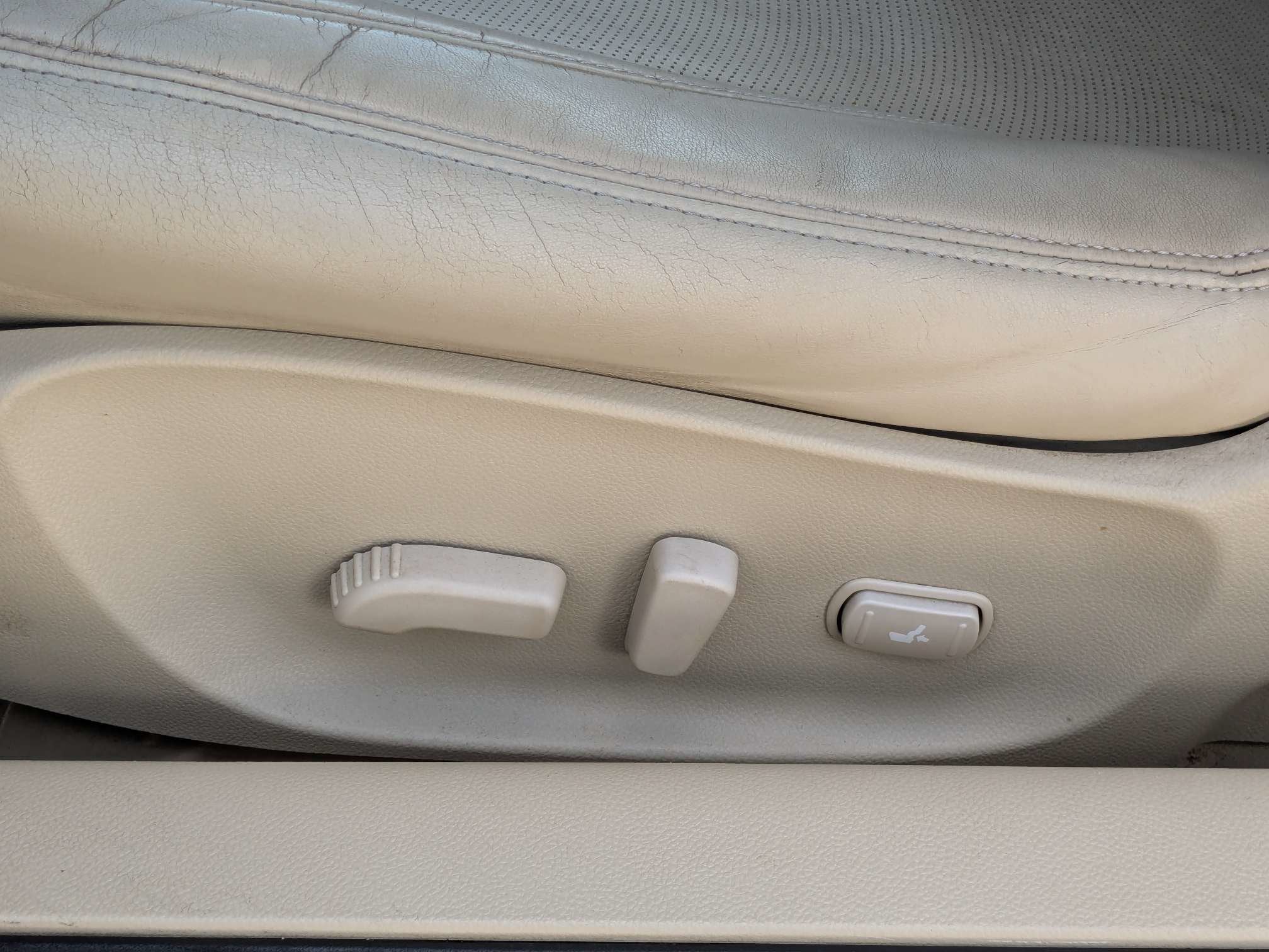 2010 INFINITI G37 Convertible Base