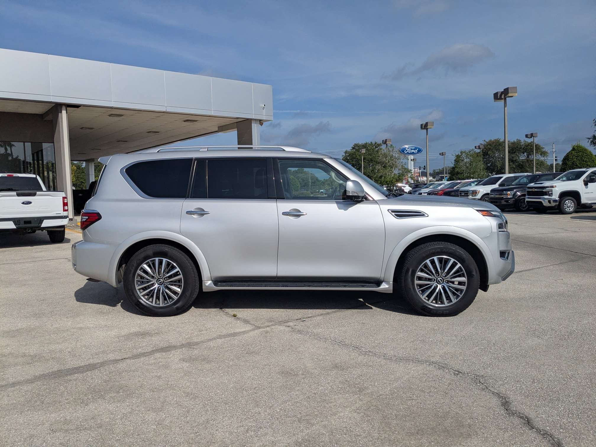 2024 Nissan Armada SL