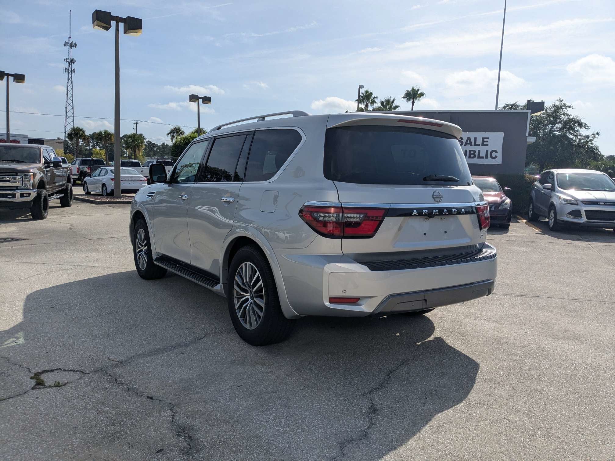 2024 Nissan Armada SL