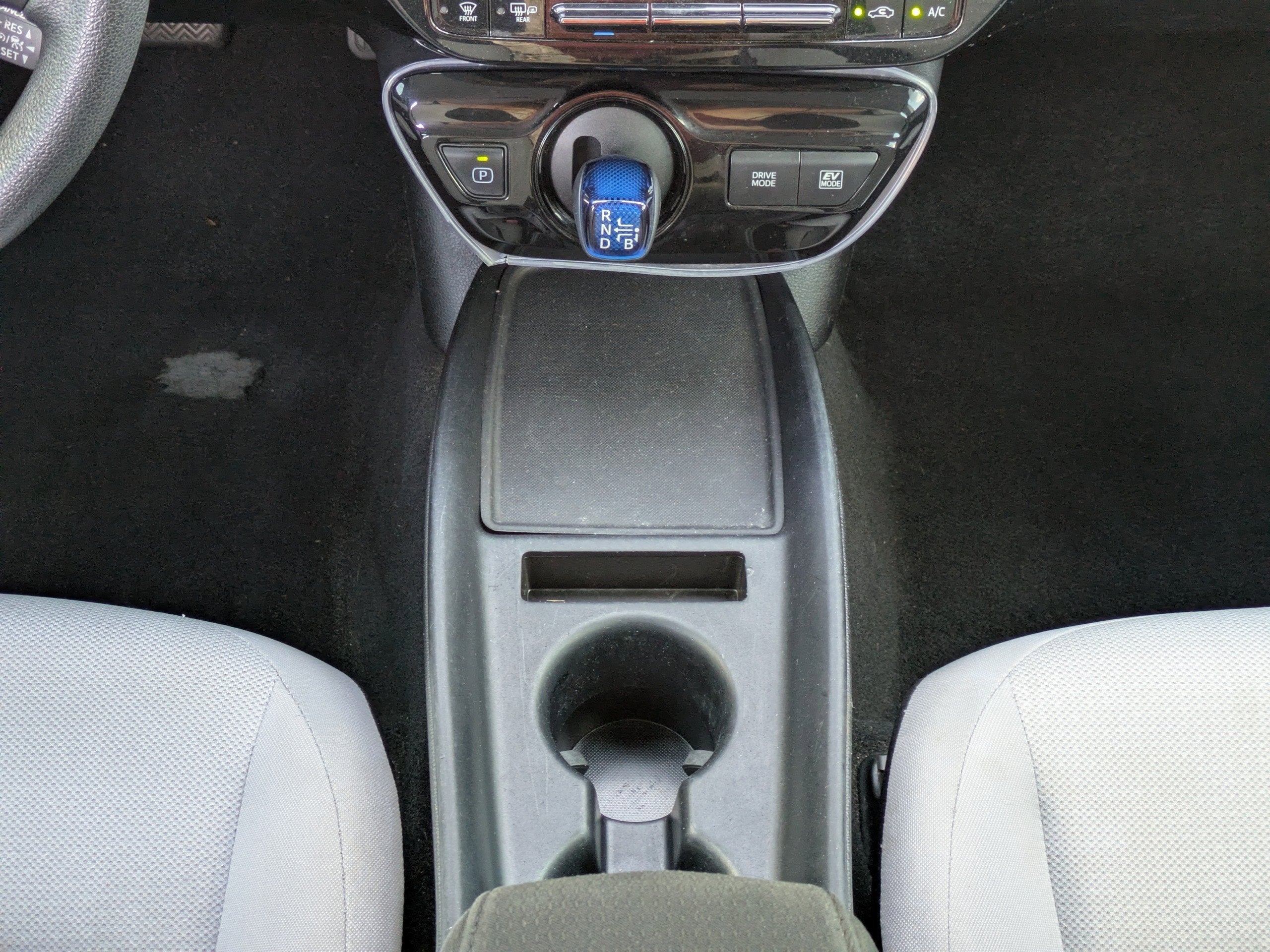 2020 Toyota Prius LE