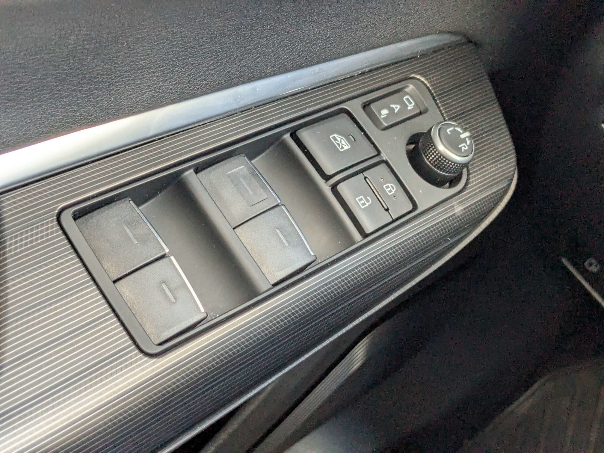2023 Toyota Venza XLE