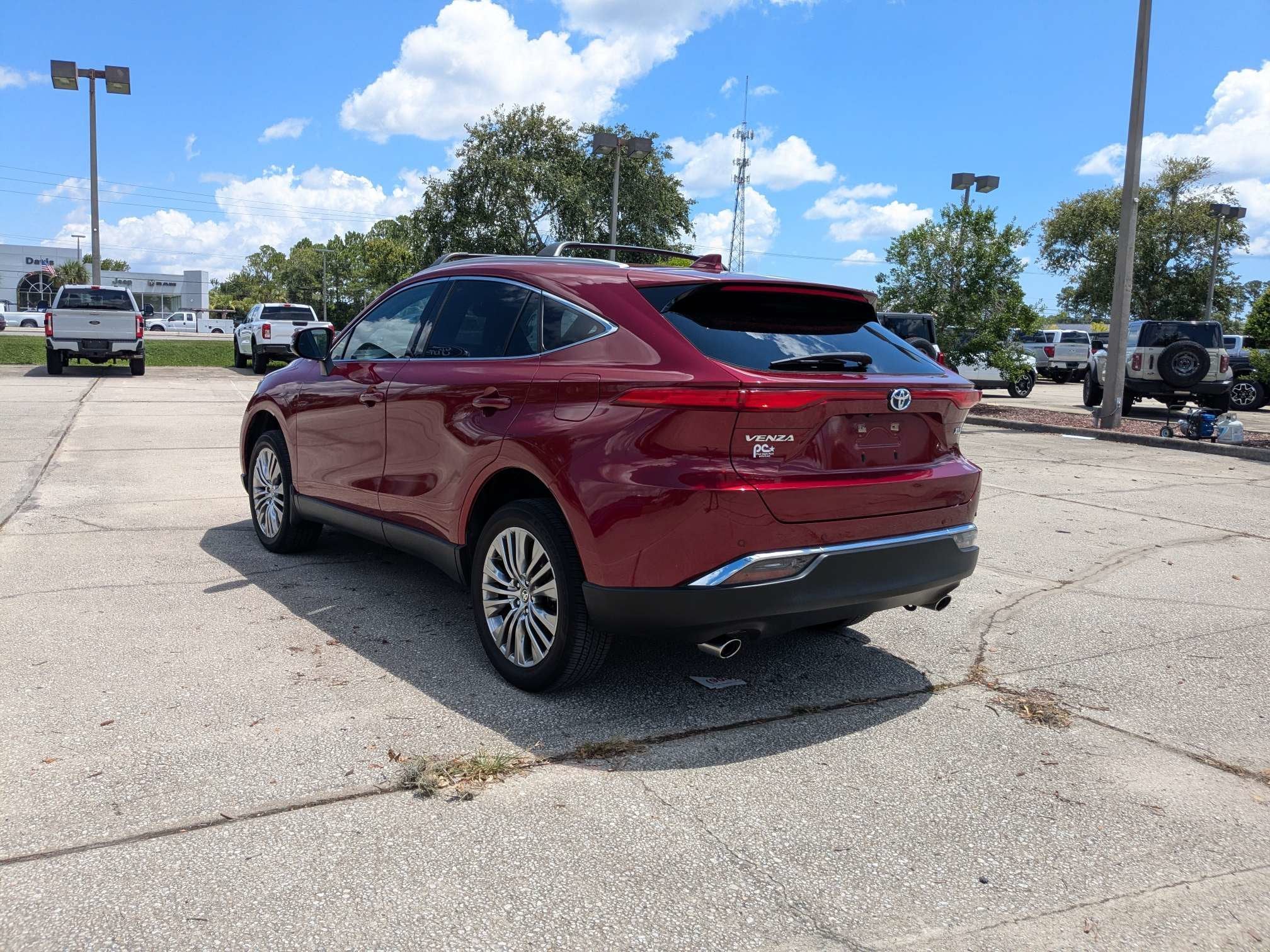 2023 Toyota Venza XLE