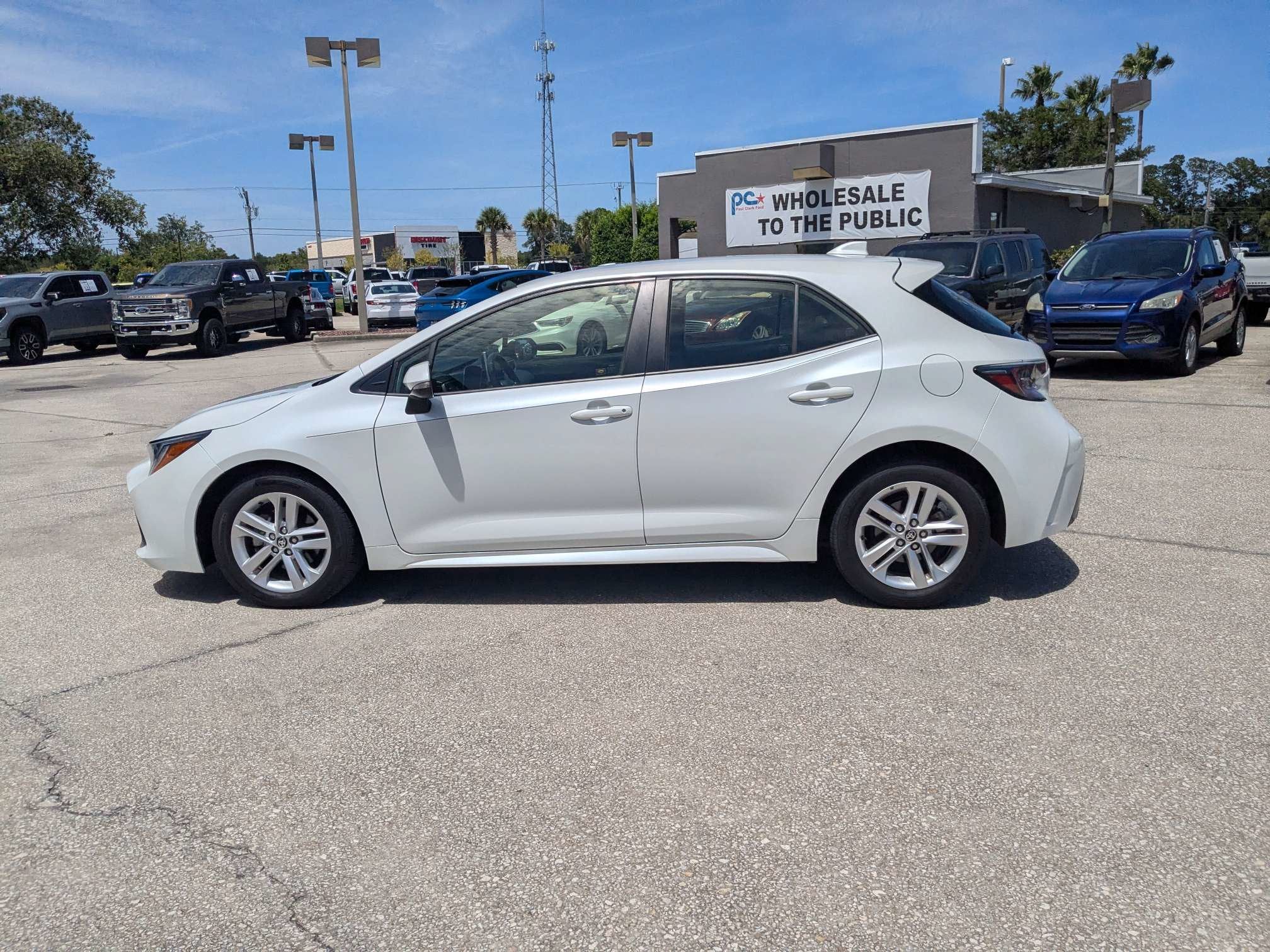 2020 Toyota Corolla Hatchback SE