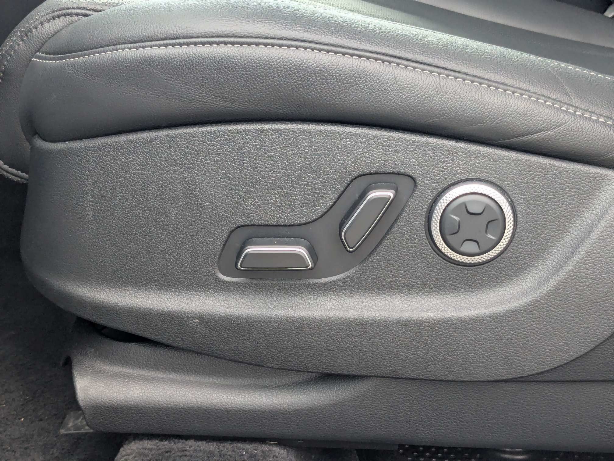 2025 Genesis GV80 2.5T Standard