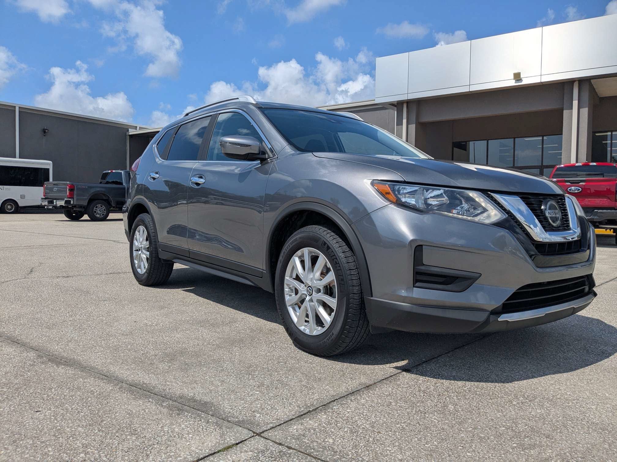 Used 2019 Nissan Rogue SV with VIN KNMAT2MV6KP519545 for sale in Yulee, FL