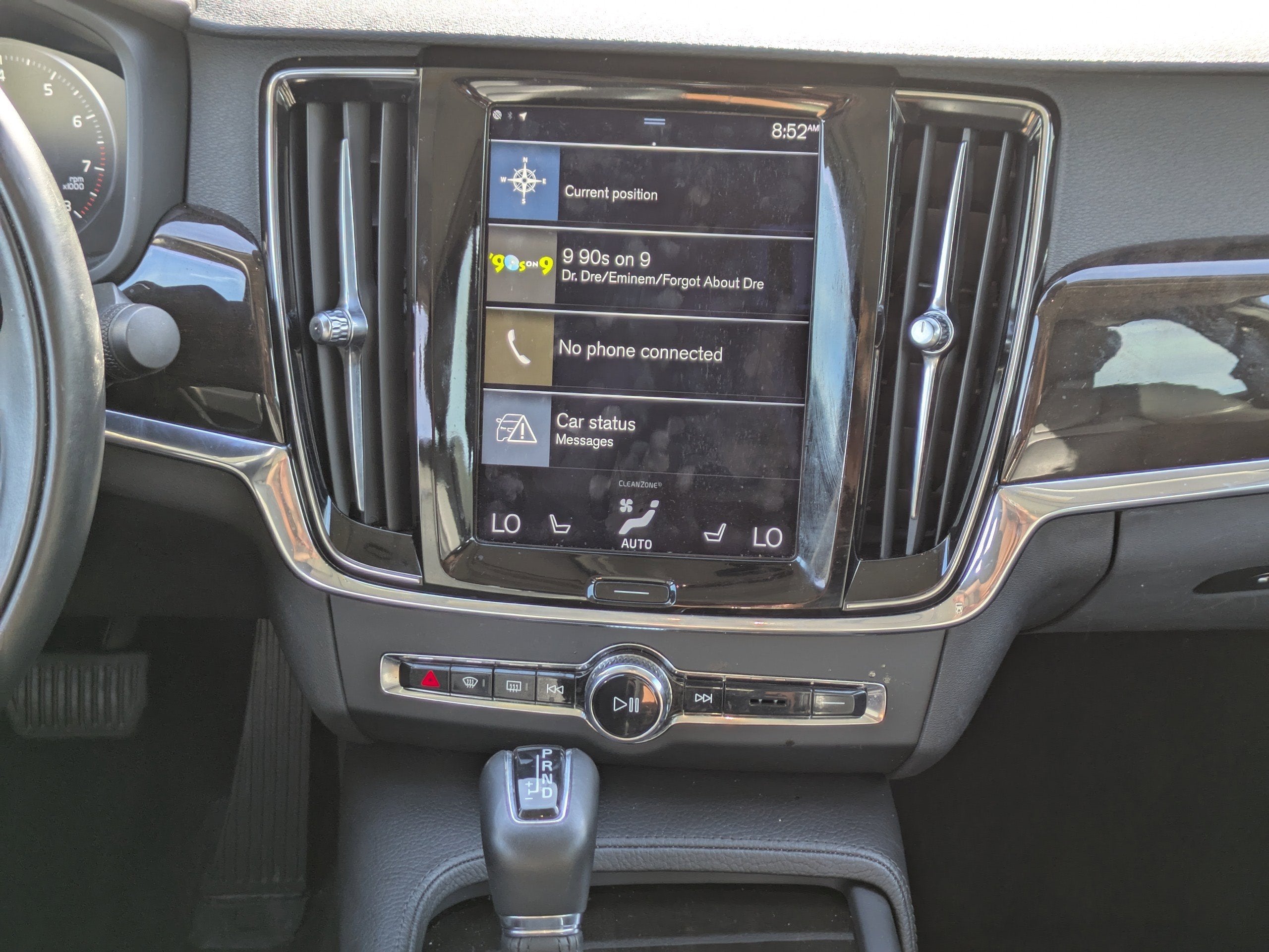 2018 Volvo S90 Momentum