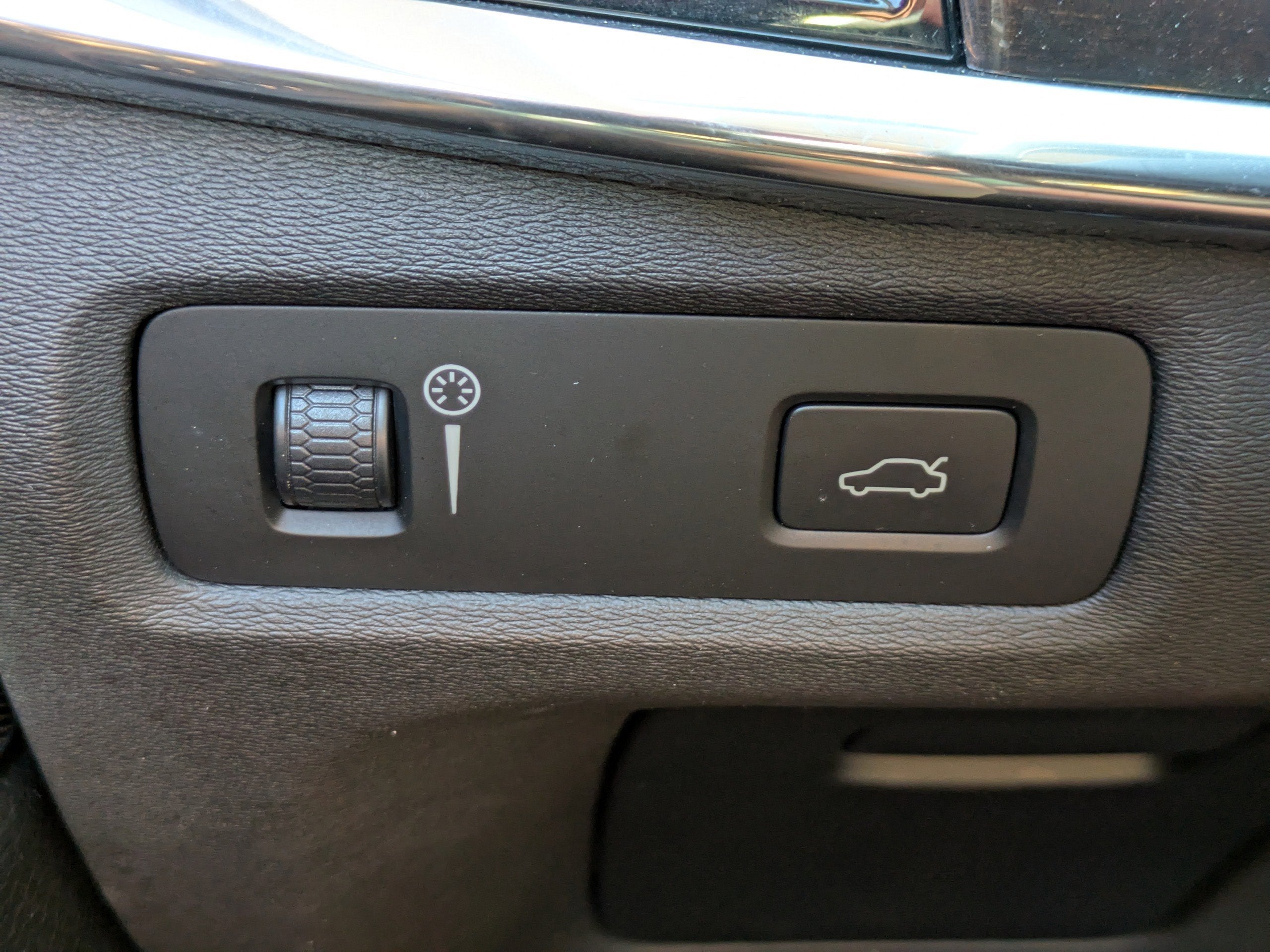 2018 Volvo S90 Momentum