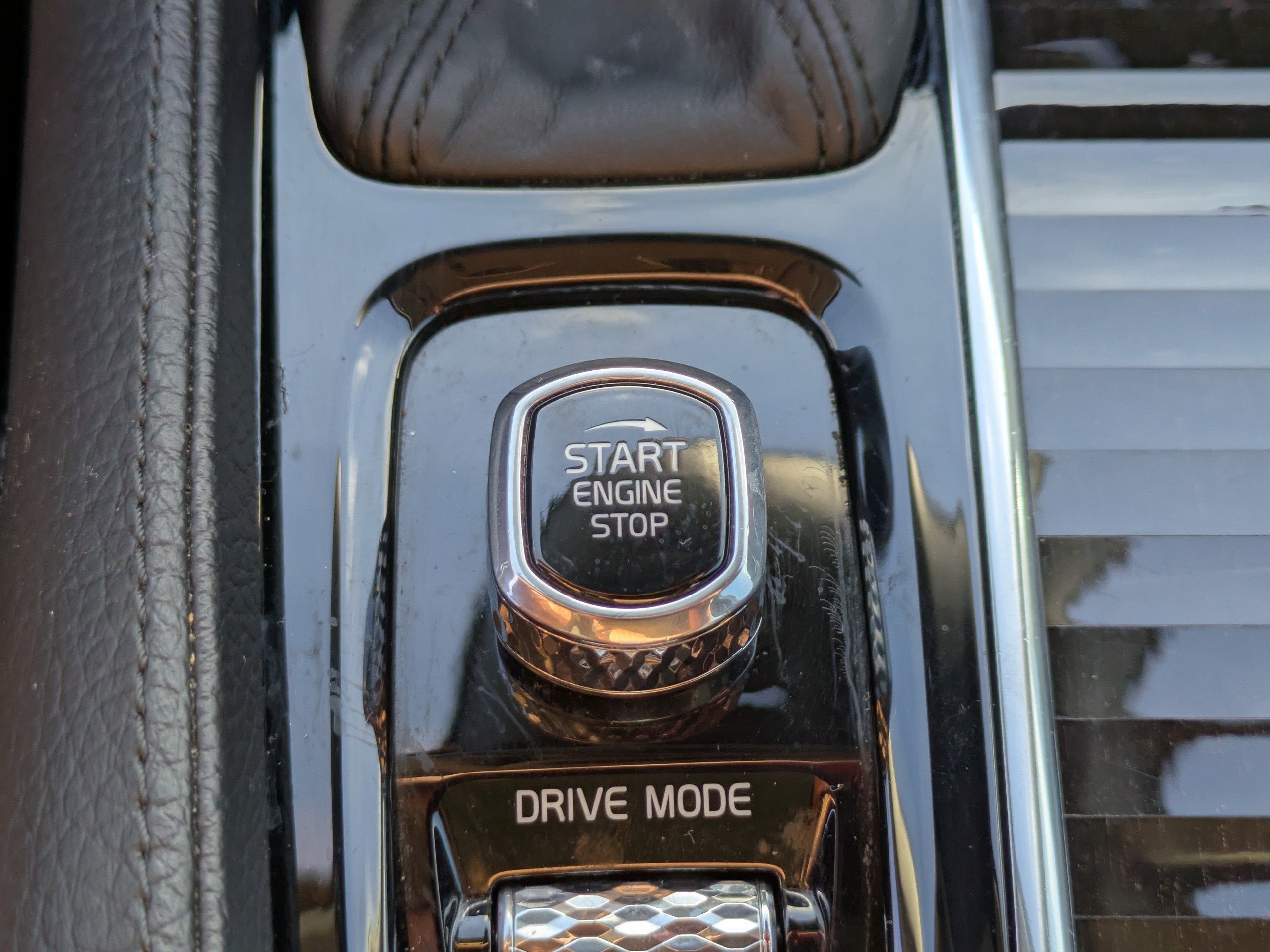 2018 Volvo S90 Momentum