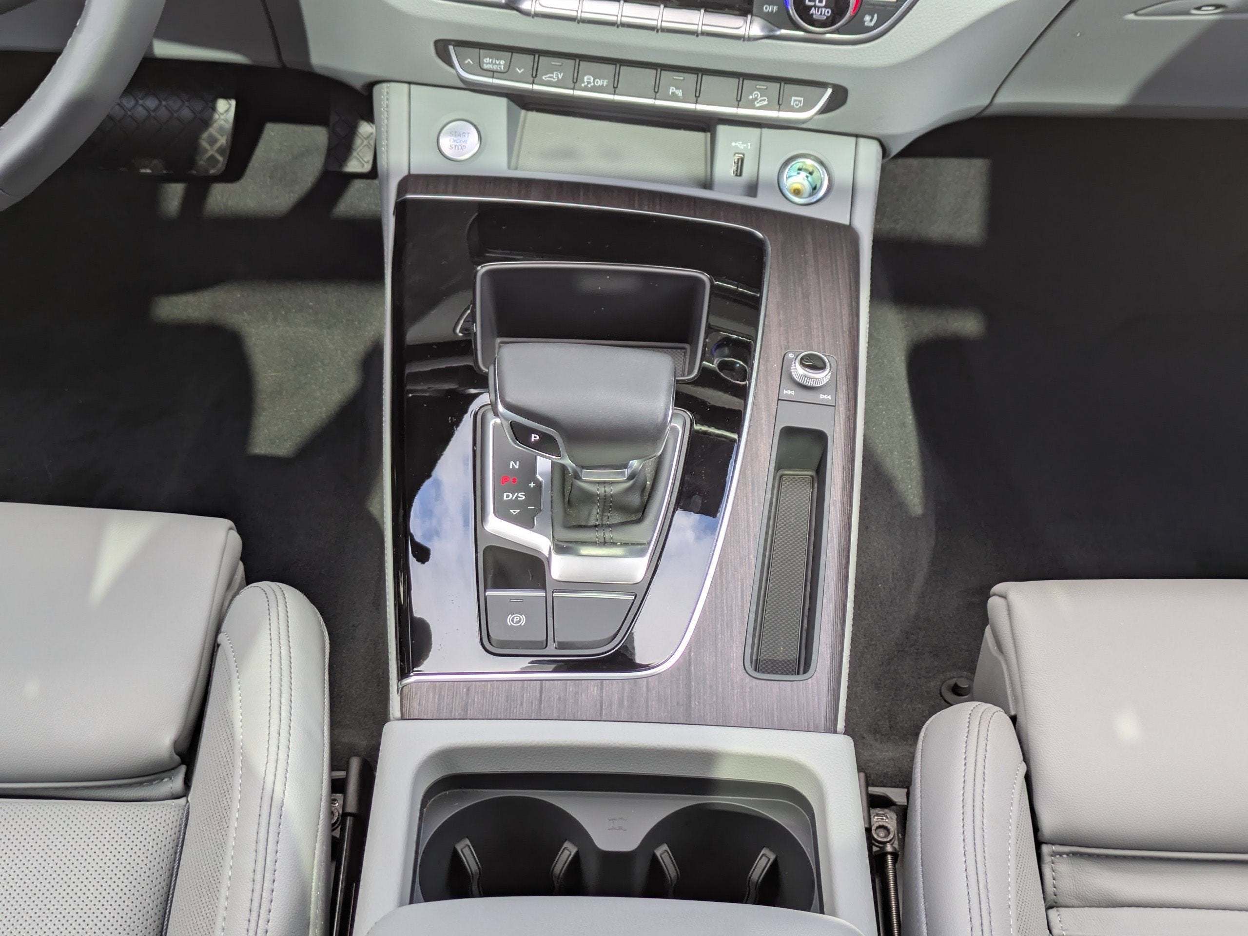 2025 Audi Q5 S line Premium Plus