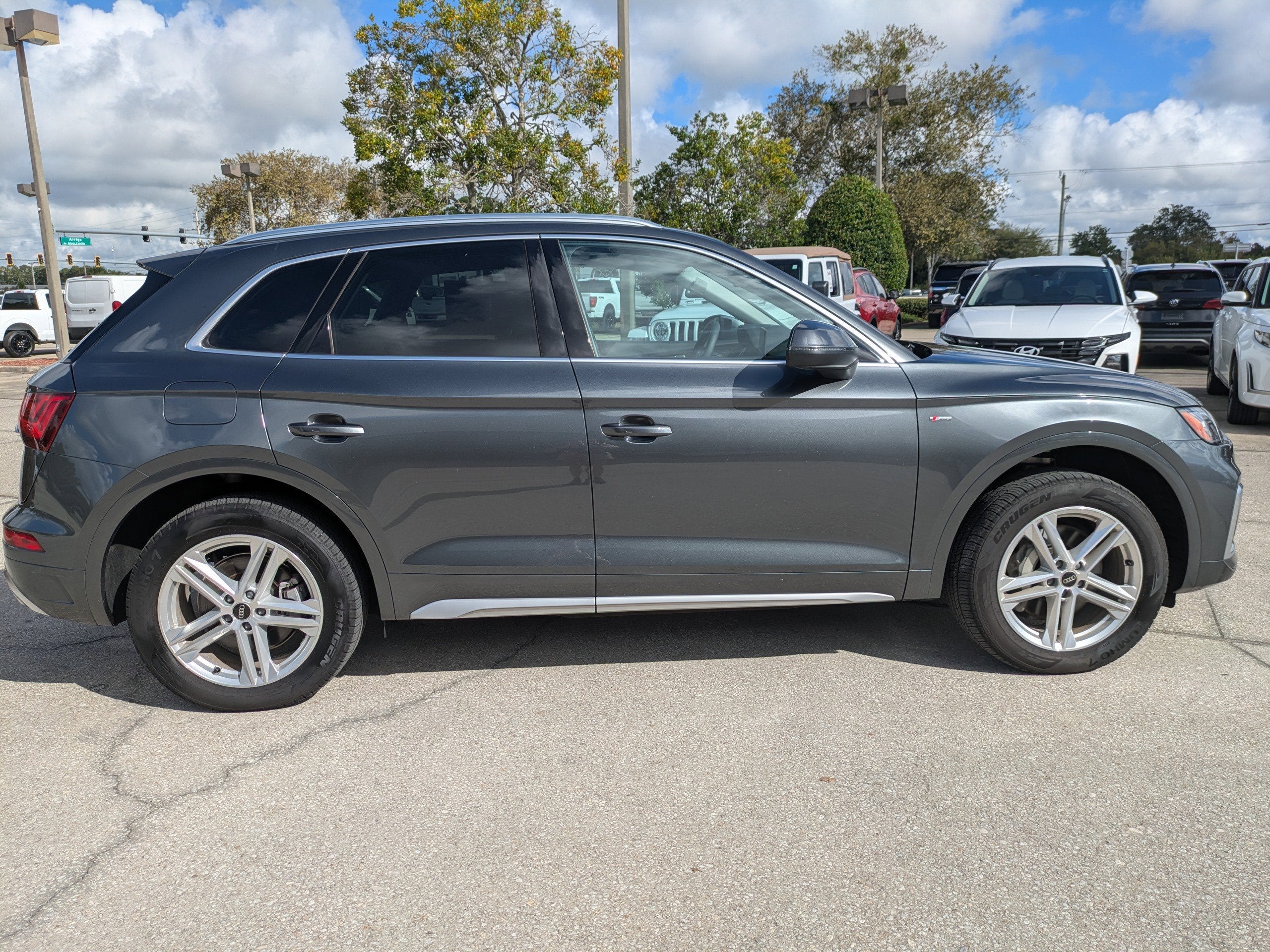 2025 Audi Q5 S line Premium Plus